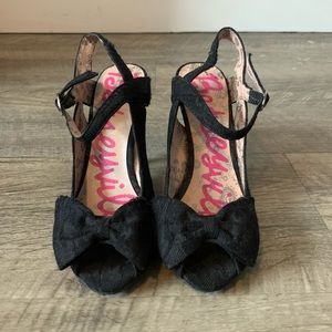 Black heals